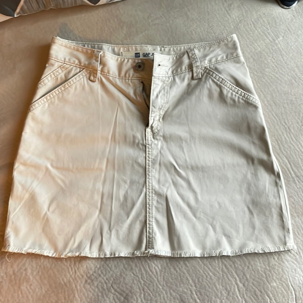 Gap light khaki mini skirt, fringe hem